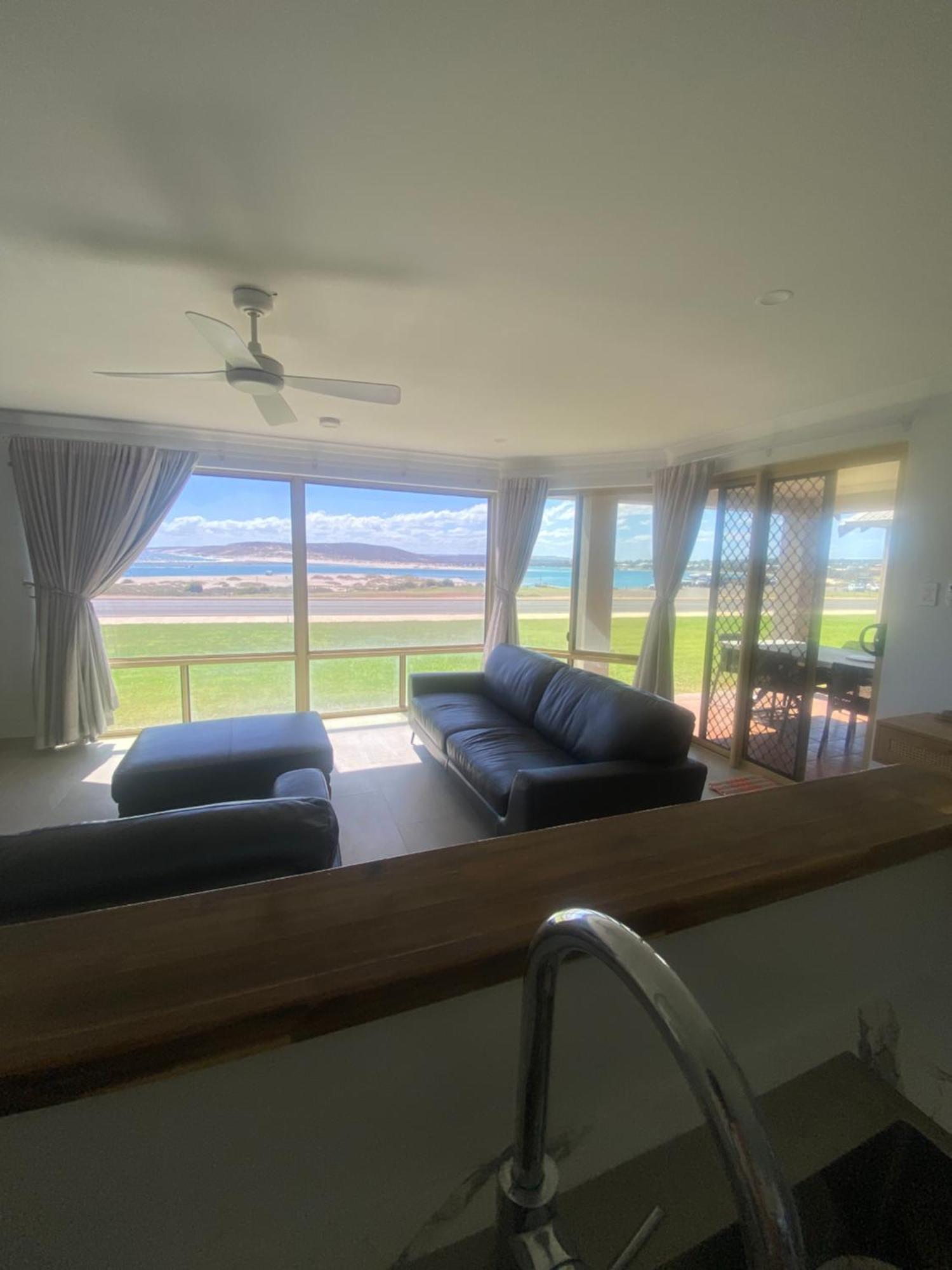 Pelican Shore Oceanfront Villa 6 Kalbarri Exteriör bild